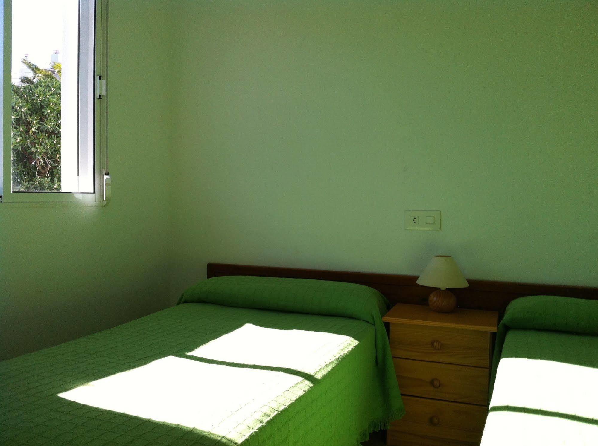 Apartamentos Eugenio la Sabina La Savina  Luaran gambar
