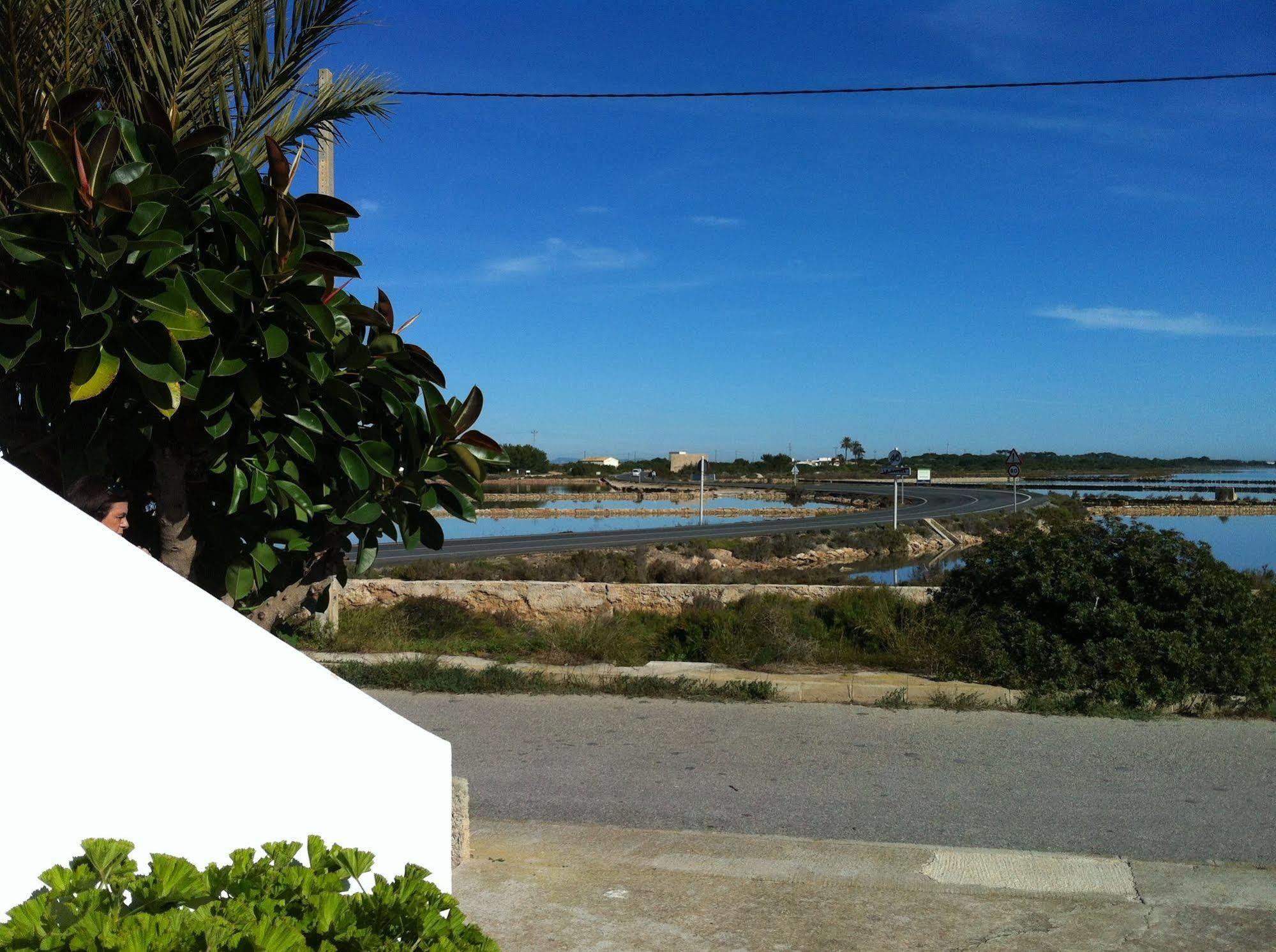 Apartamentos Eugenio la Sabina La Savina  Luaran gambar